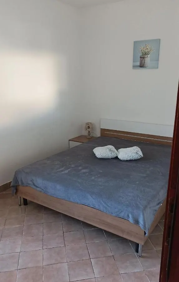 Family Apartments Tomy Punat Croazia