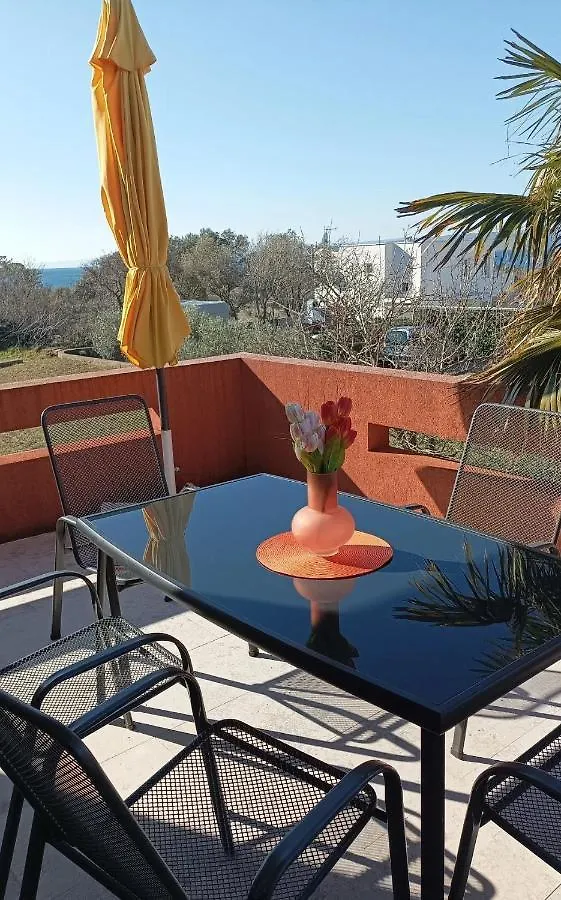 Family Apartments Tomy Punat